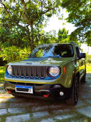 JEEP RENEGADE 2.0 16V TURBO DIESEL TRAILHAWK 4P 4X4 AUTOMÁTICO